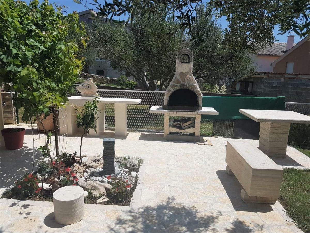 Apartment Maslenica, Near Zadar Exterior photo